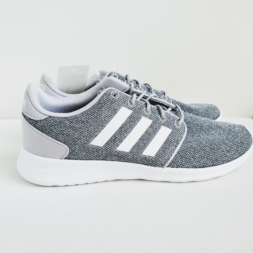 Women’s Adidas QT Racer Sneaker Shoe Size 9